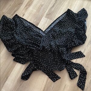 SHEIN Black and White Polka Dot Crop Top